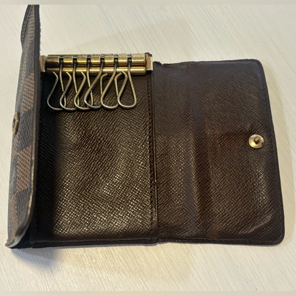 *Authentic Louis Vuitton 6 key ring - Picture 2 of 5